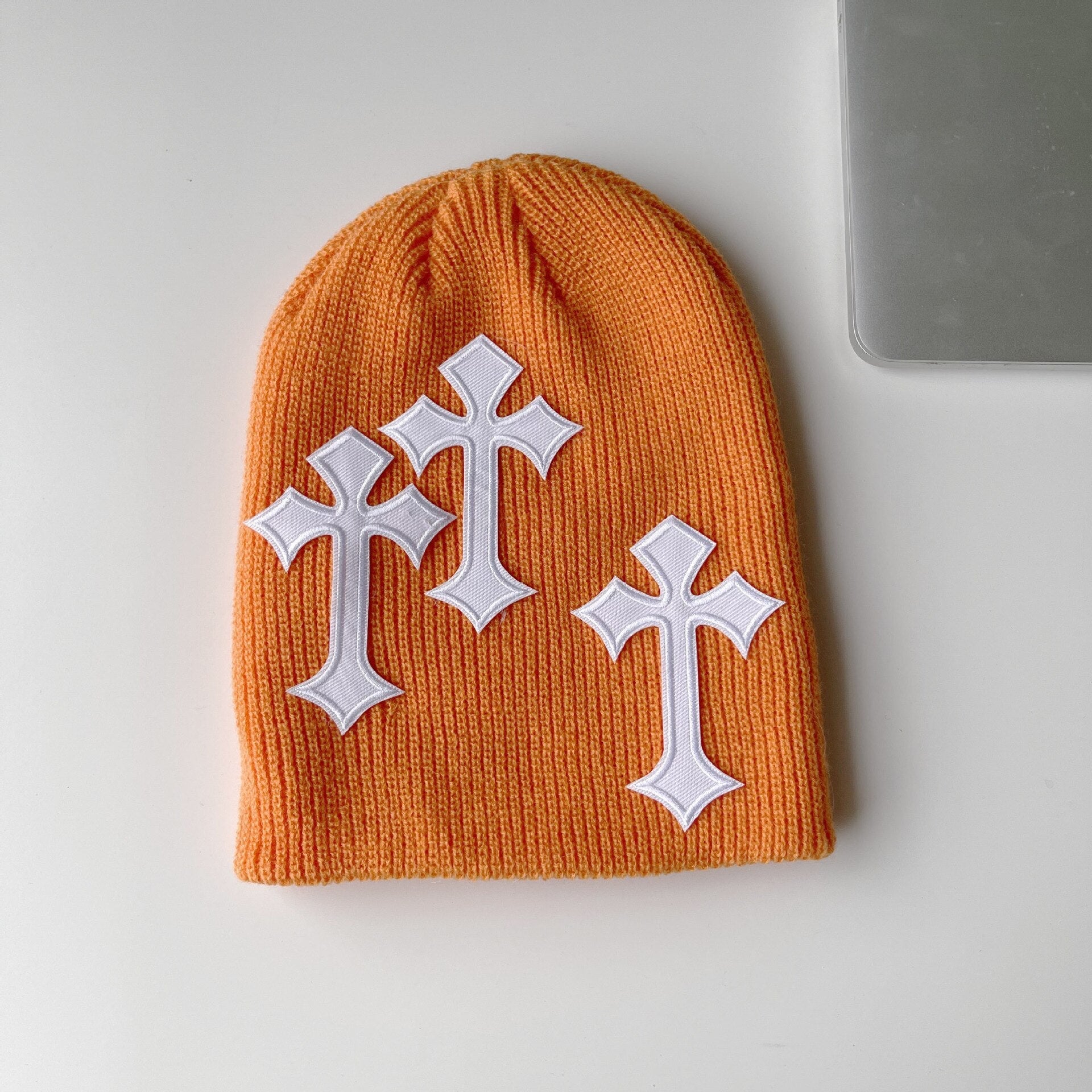 Bonnet croix-y2k streetwear